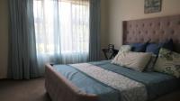 Bed Room 4 - 11 square meters of property in Honeydew Ridge