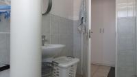 Bathroom 1 - 7 square meters of property in Honeydew Ridge