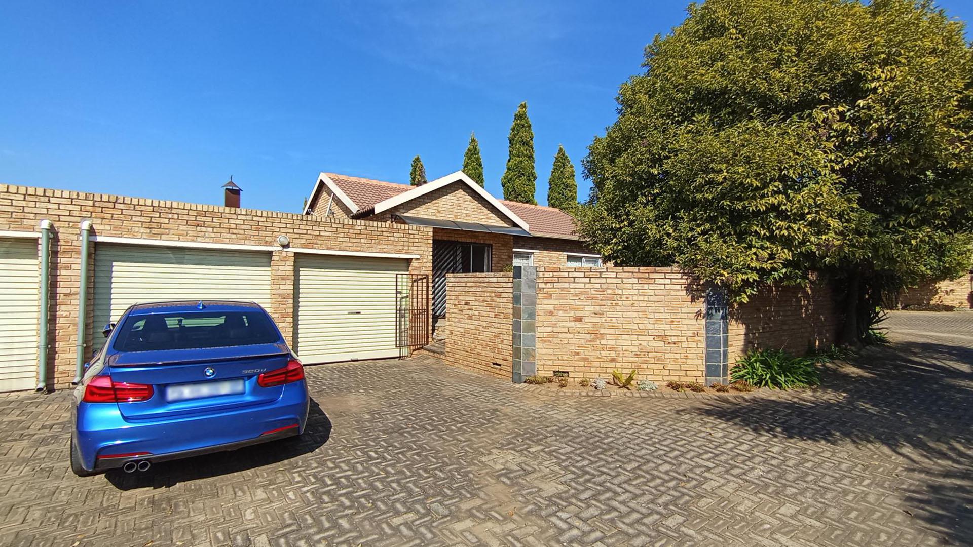 Front View of property in Celtisdal