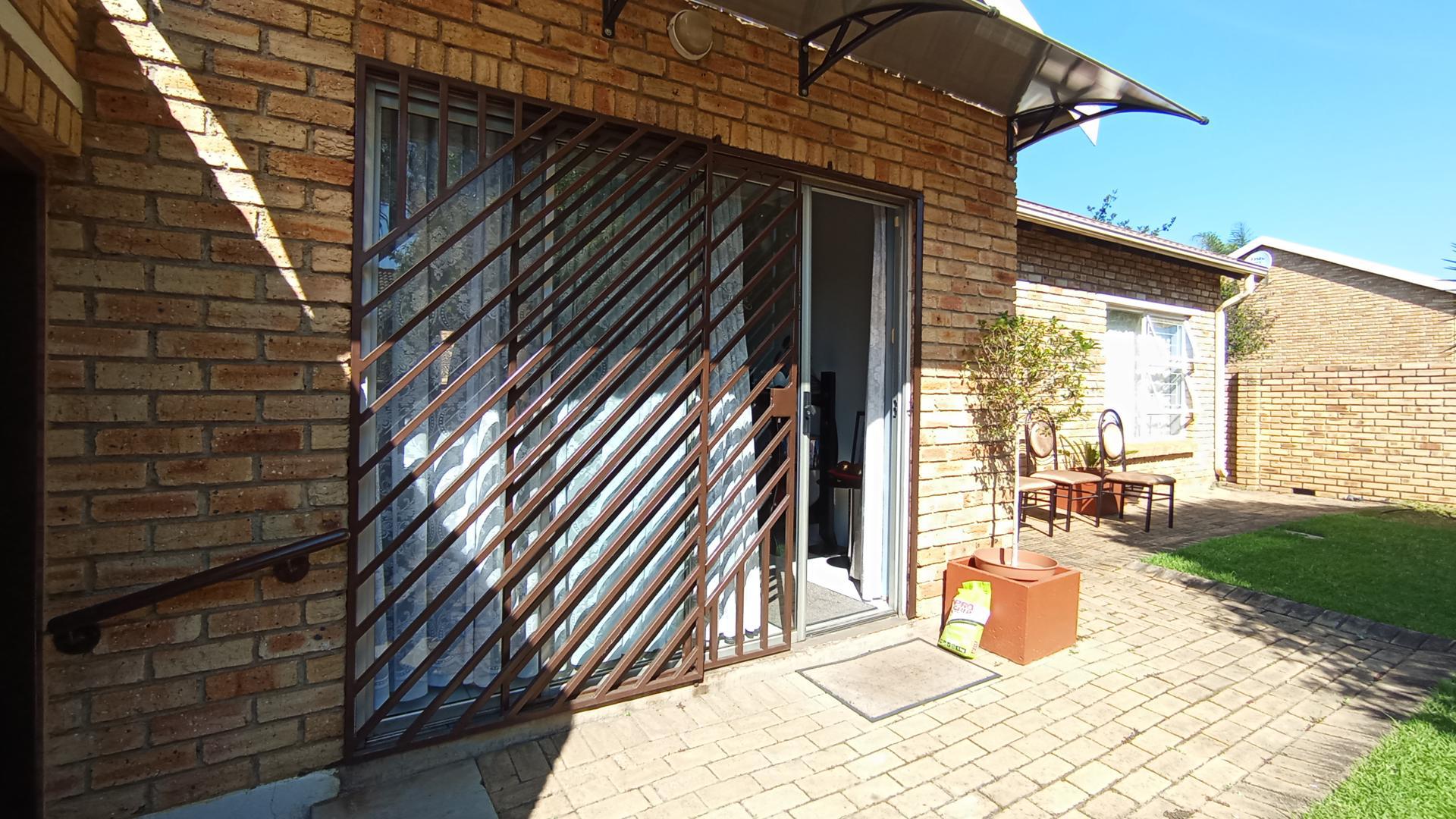 Front View of property in Celtisdal