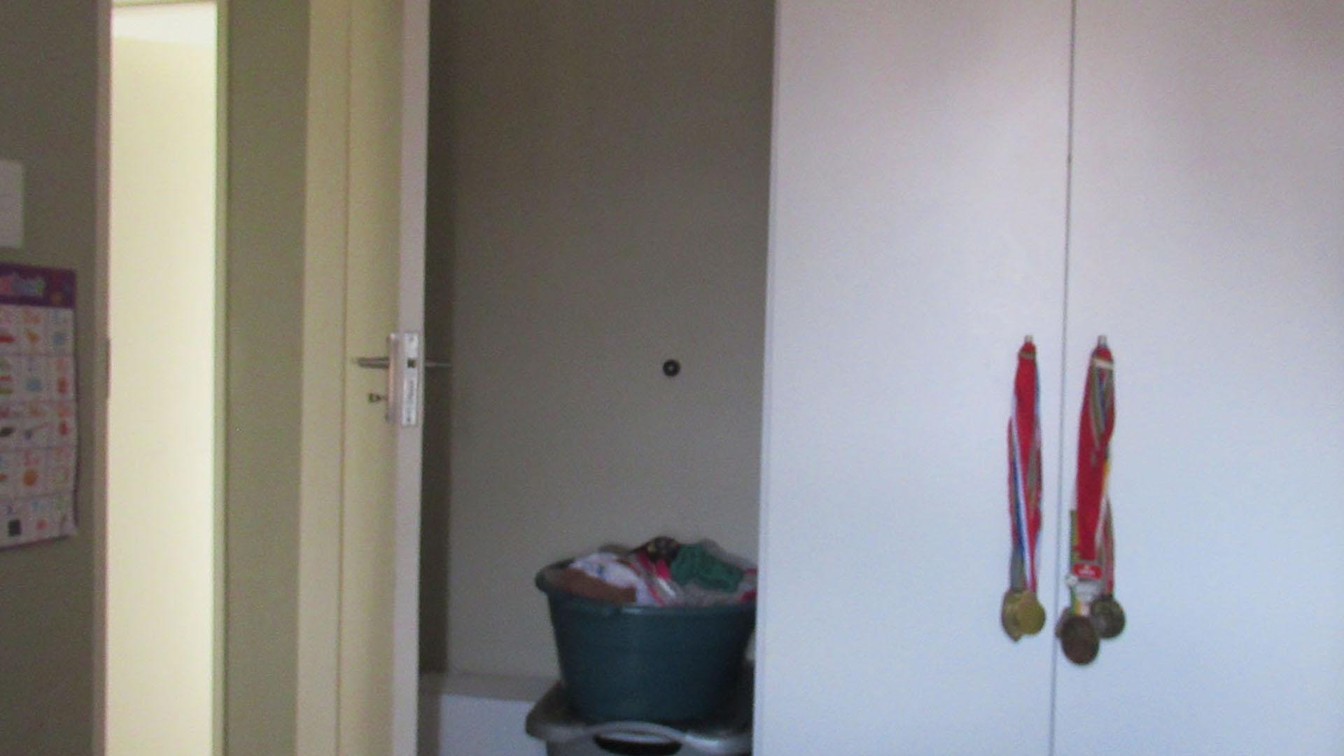 Bed Room 2 - 7 square meters of property in Sky City