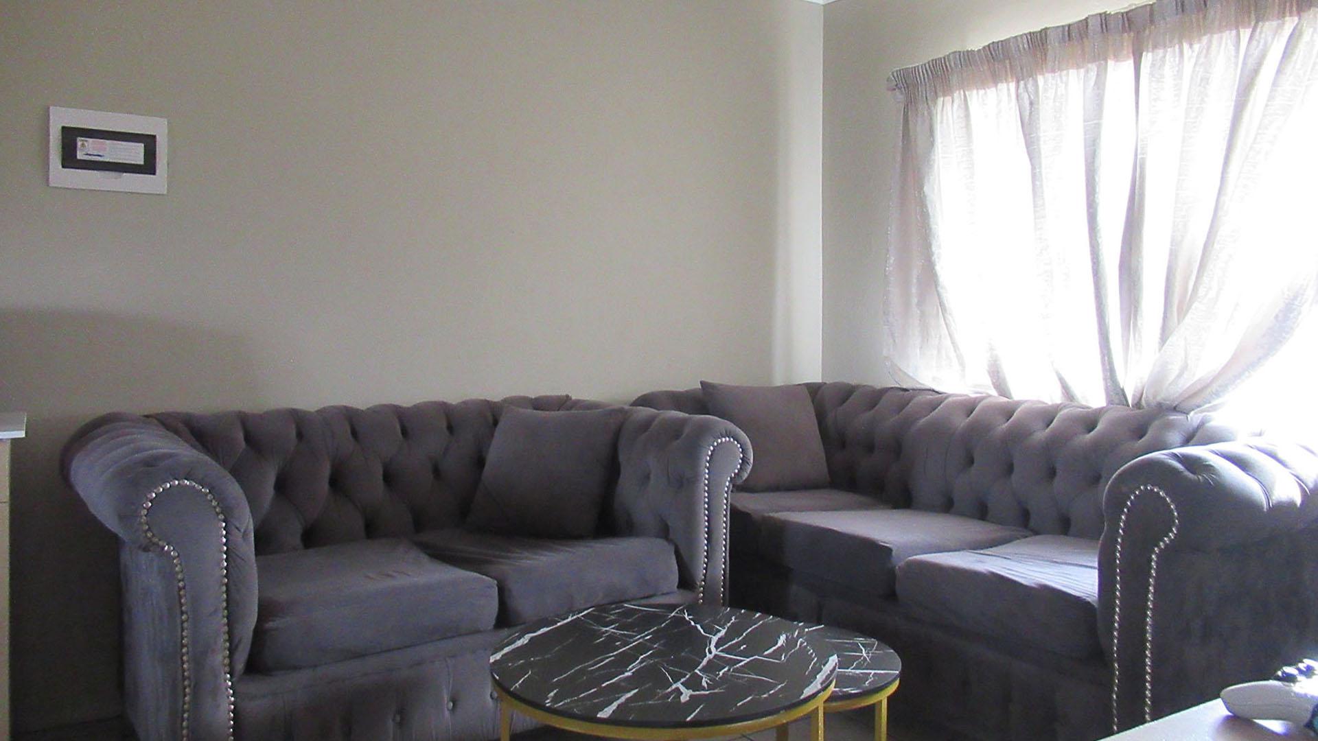 Lounges - 12 square meters of property in Sky City
