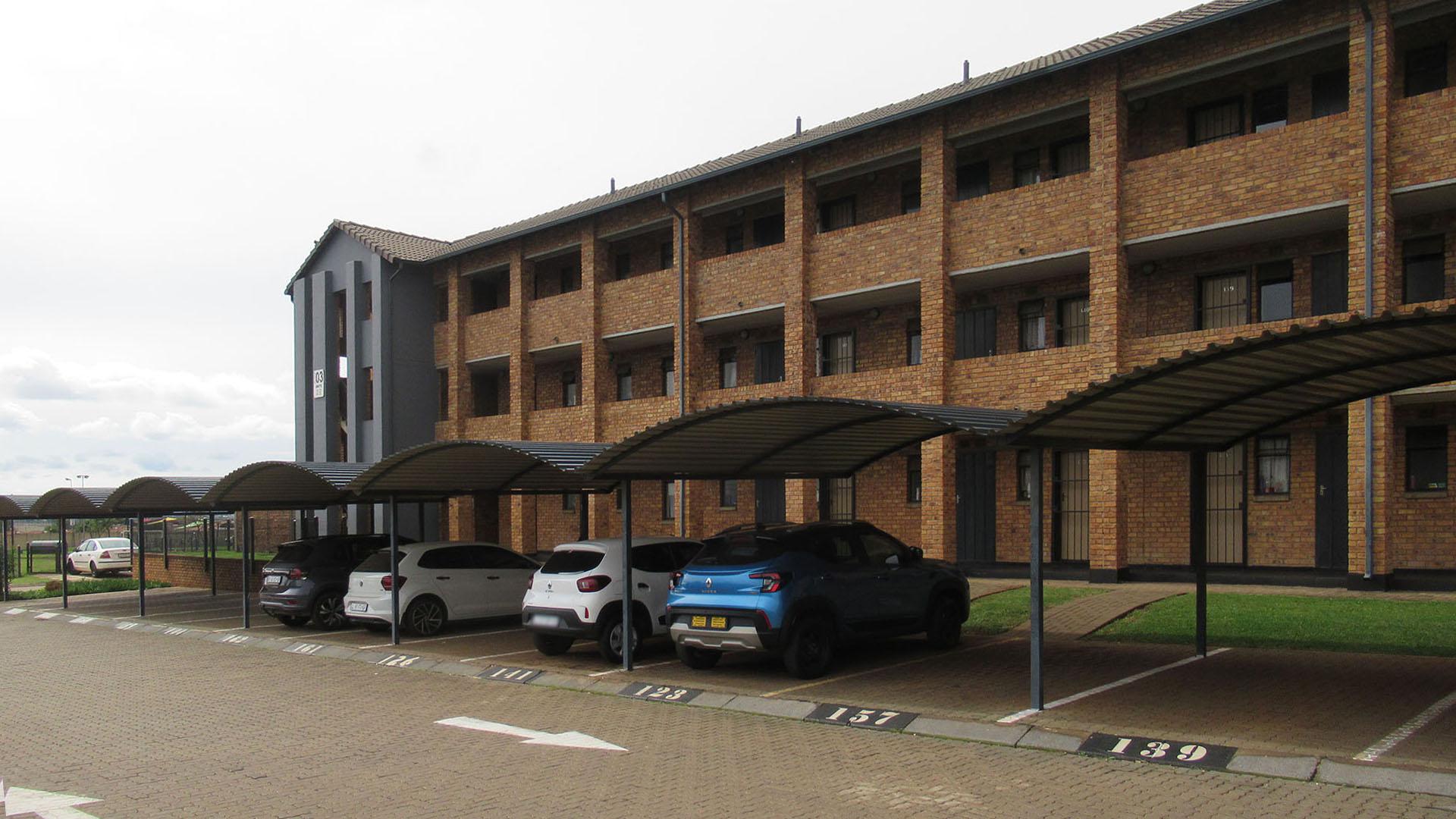 Front View of property in Sky City