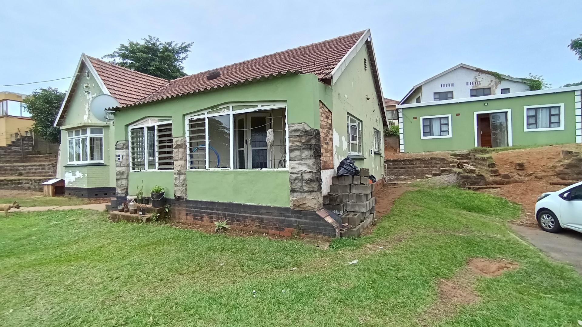 Front View of property in Grosvenor