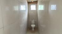Bathroom 1 - 16 square meters of property in Grosvenor