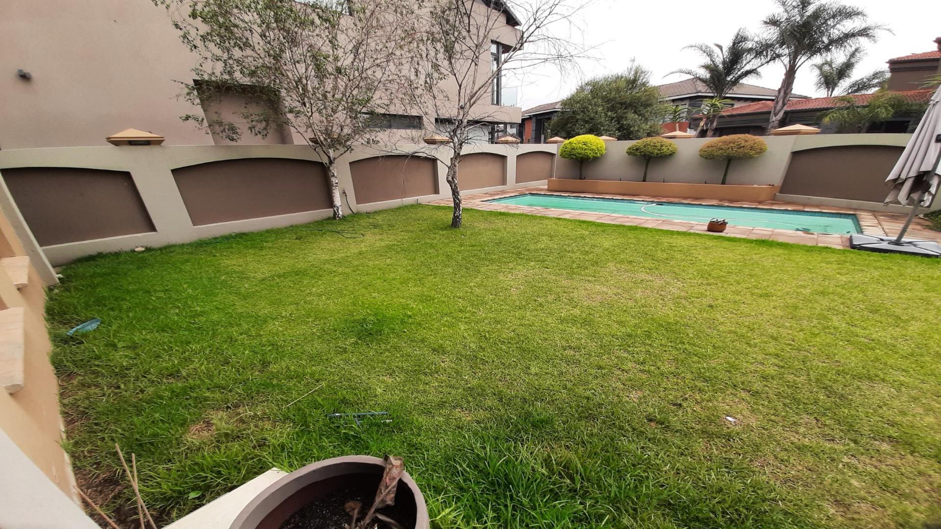 Backyard of property in Sunward park