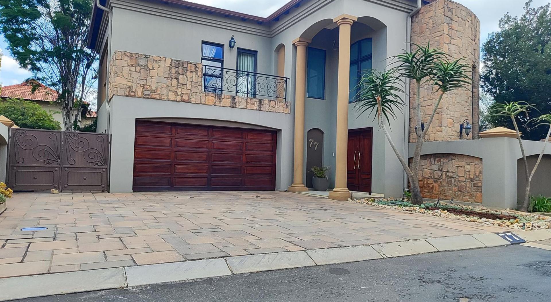 Front View of property in Sunward park
