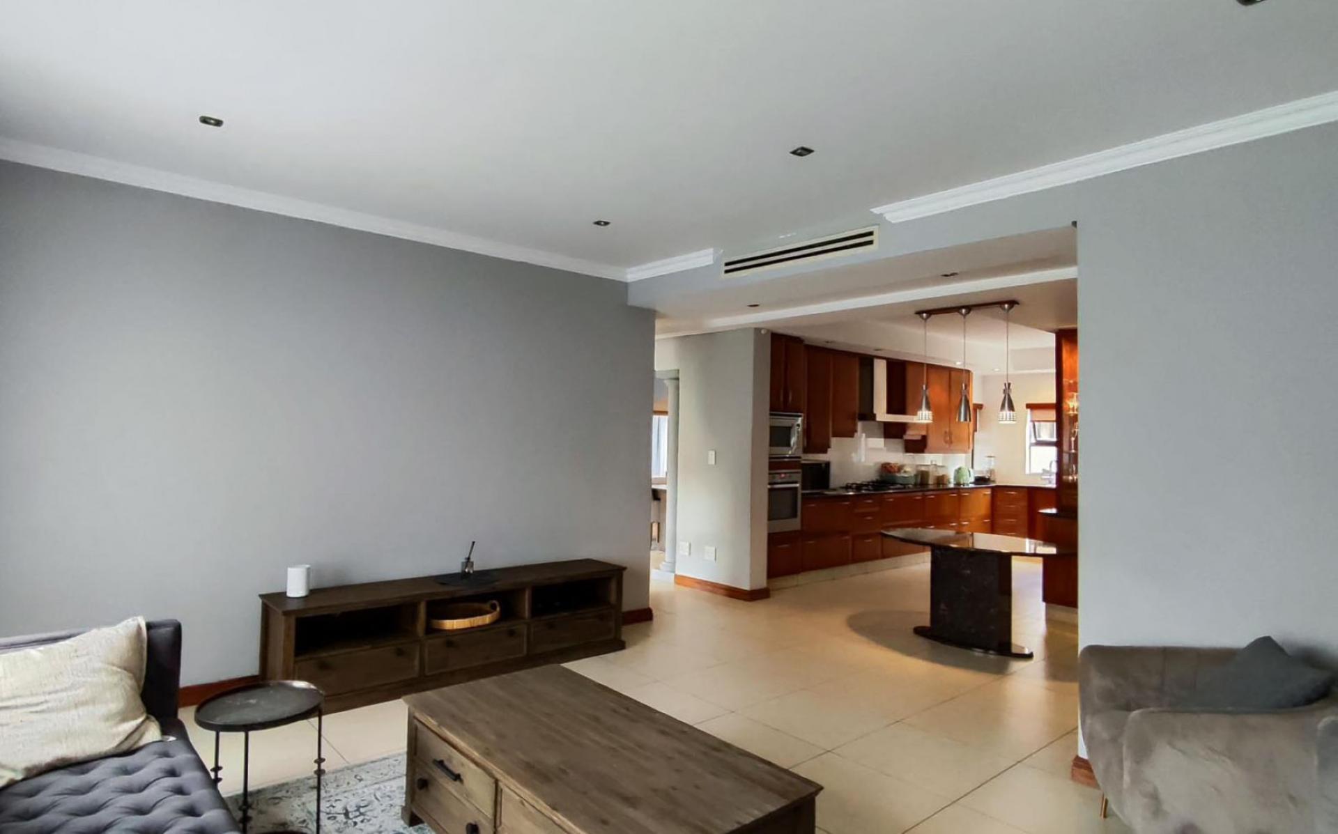 Lounges - 43 square meters of property in Sunward park