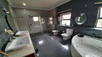 Bathroom 3+ of property in Sunward park