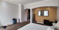 Main Bedroom - 29 square meters of property in Sunward park