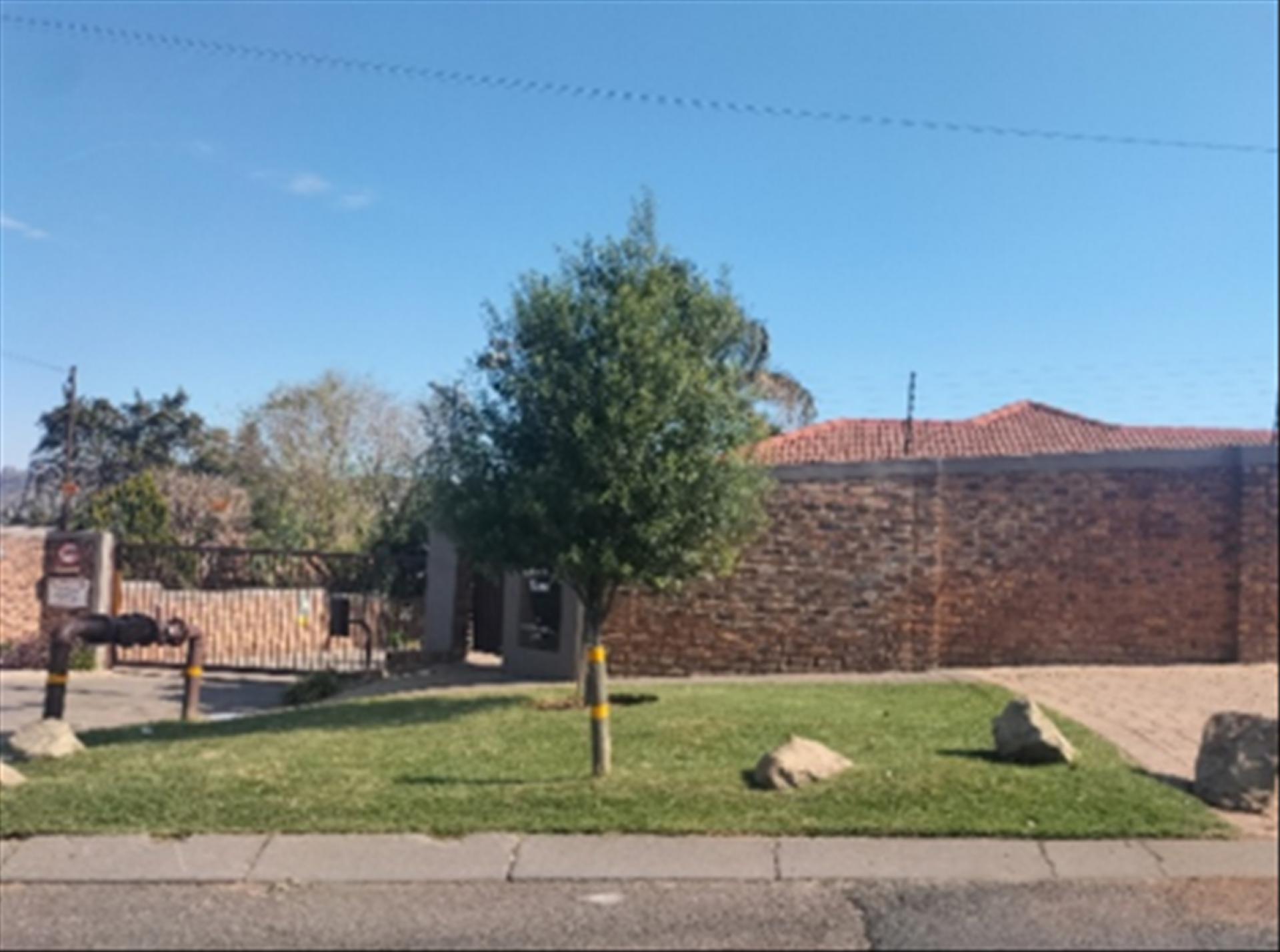 Front View of property in Wilgeheuwel 