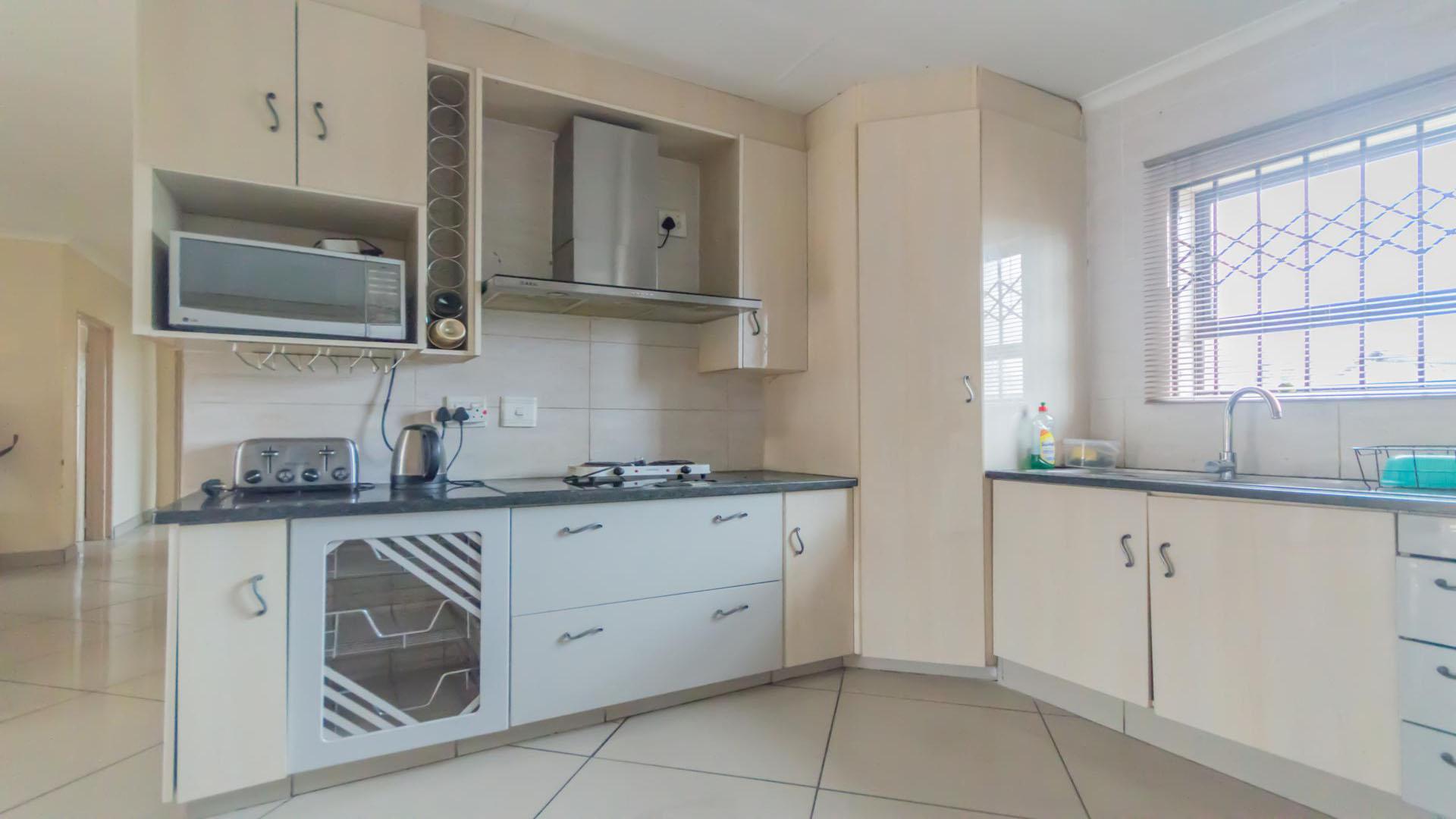 Kitchen of property in Dunnottar