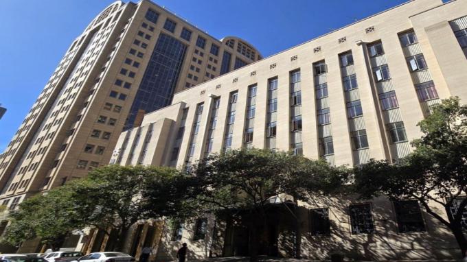 1 Bedroom Apartment for Sale For Sale in Johannesburg Central - Home Sell - MR697038