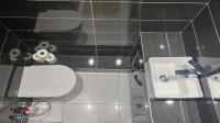 Bathroom 1 of property in Johannesburg Central
