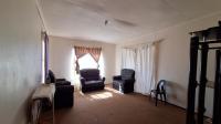 Lounges - 28 square meters of property in Glenharvie