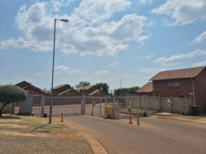 3 Bedroom Simplex for Sale For Sale in Chantelle - MR697065