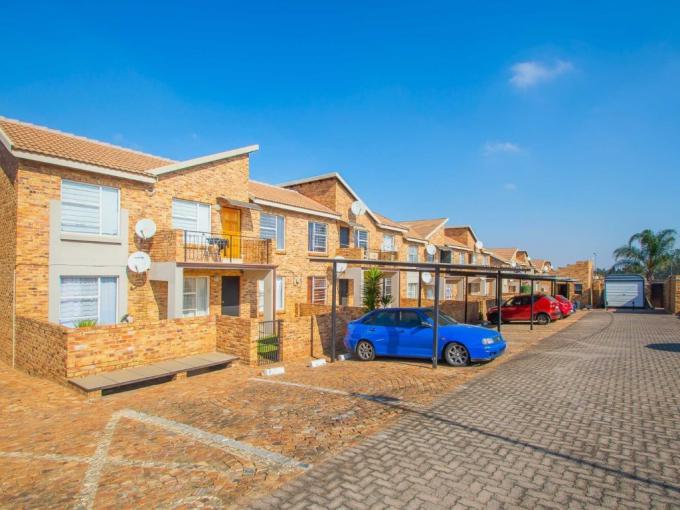 2 Bedroom Apartment for Sale For Sale in Honeydew - MR697070
