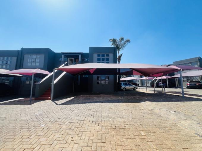 3 Bedroom Simplex for Sale For Sale in Mulbarton - MR697077