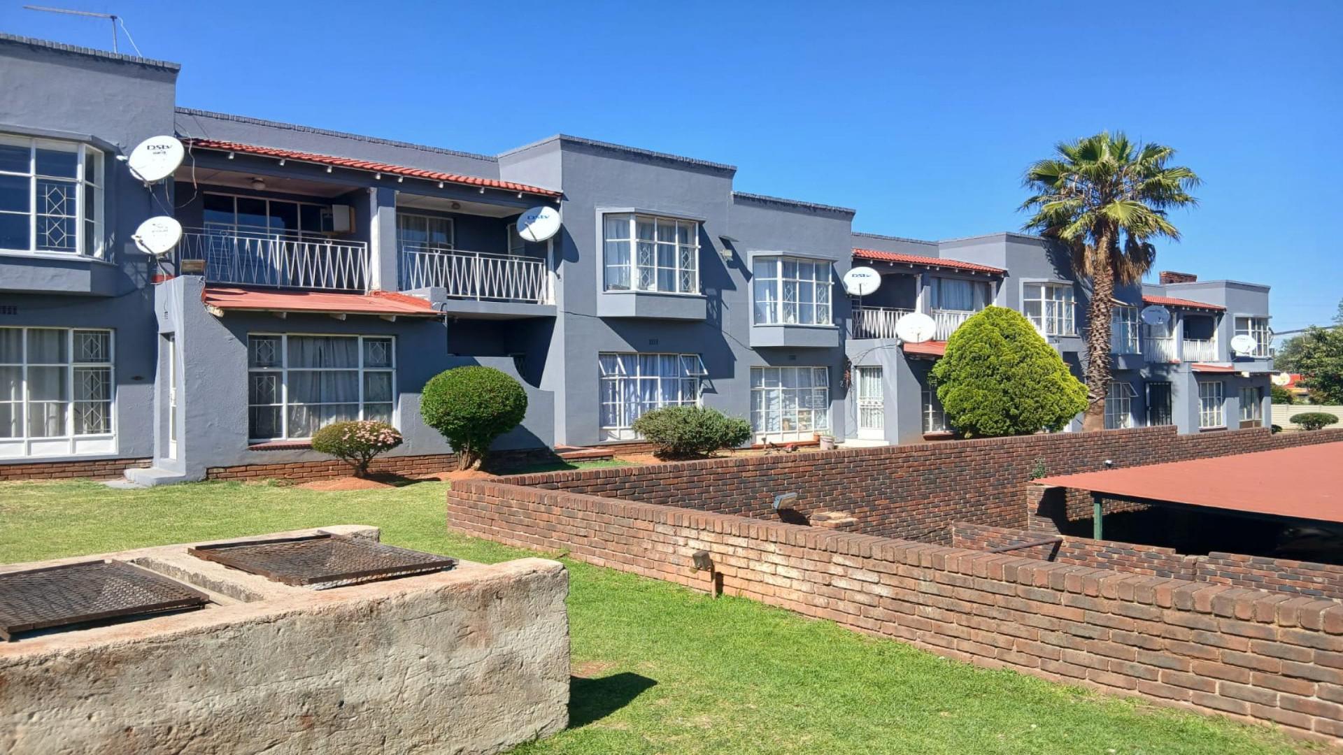 Front View of property in Horison View