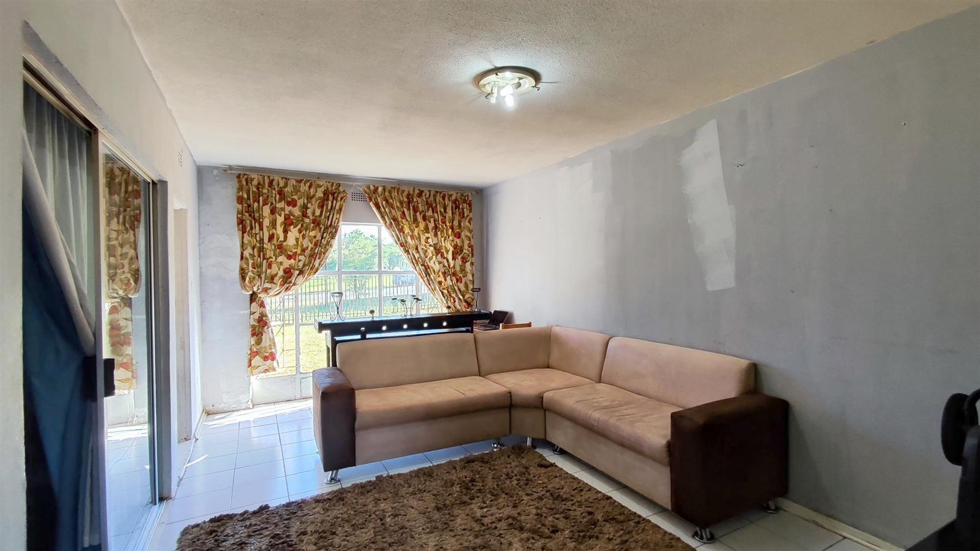 Kitchen - 9 square meters of property in Horison View