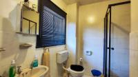 Bathroom 1 - 8 square meters of property in Horison View