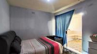 Bed Room 1 - 16 square meters of property in Horison View