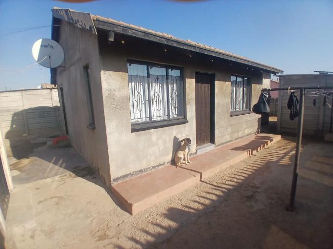 2 Bedroom House for Sale For Sale in Etwatwa - MR697111
