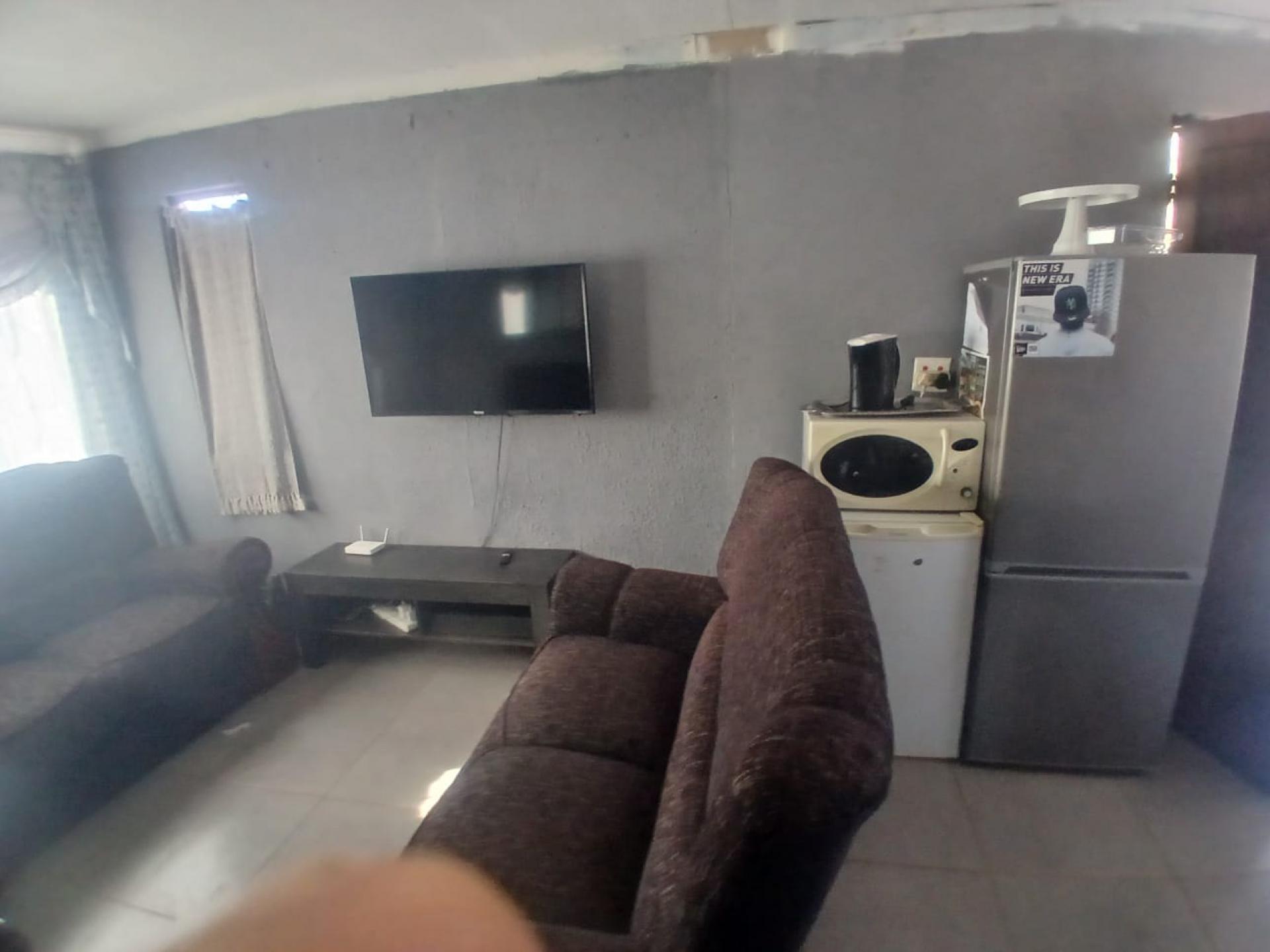  of property in Etwatwa