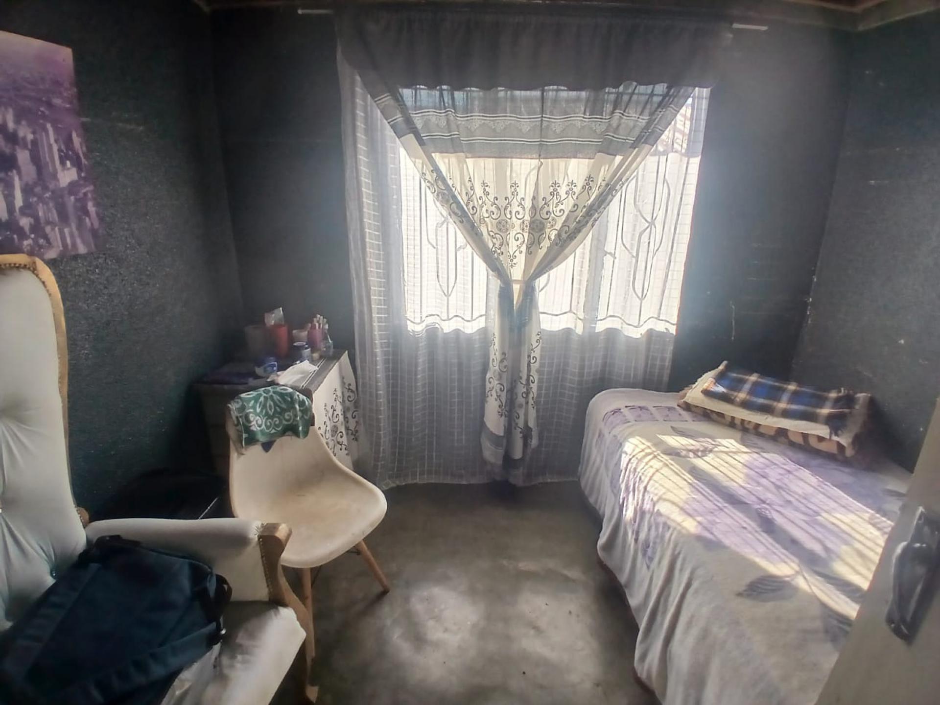  of property in Etwatwa