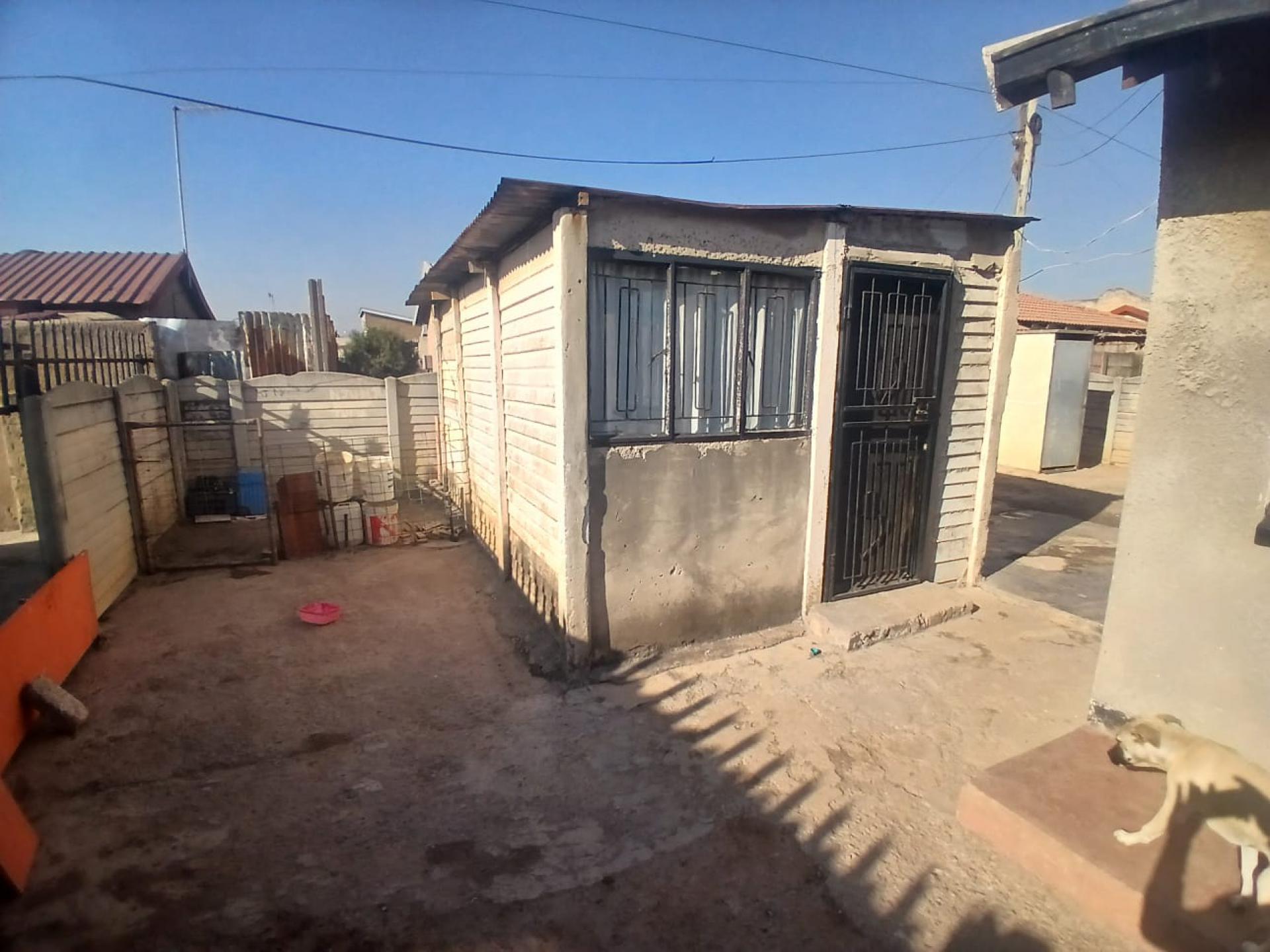  of property in Etwatwa