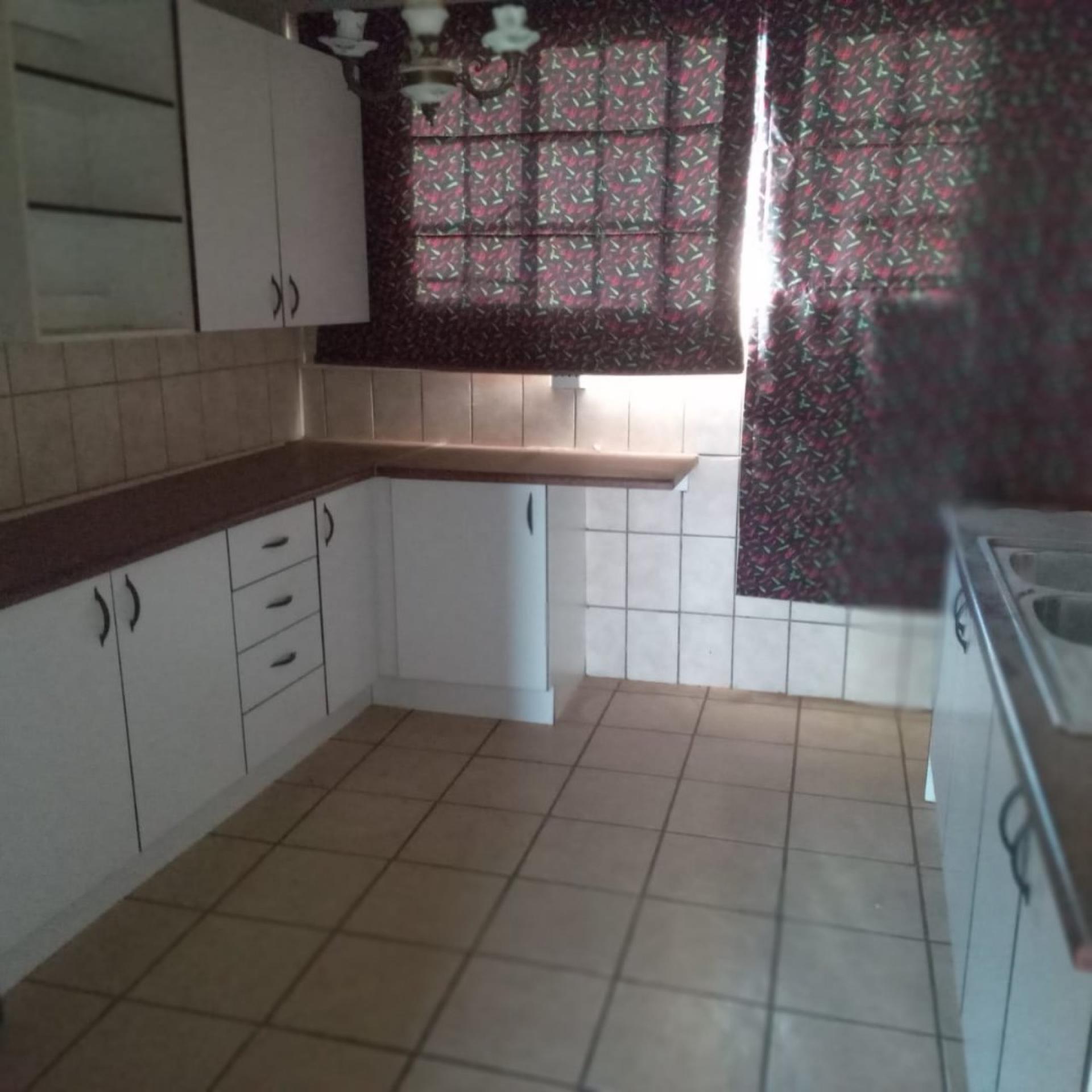  of property in Eloff