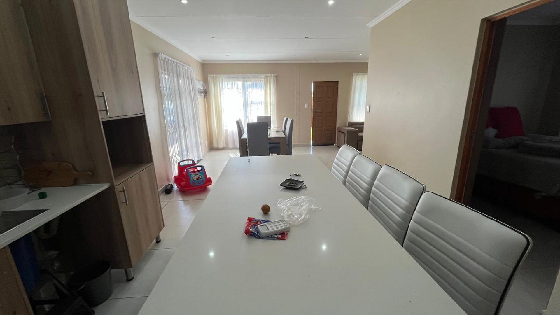 Kitchen of property in Heidedal