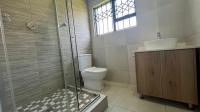 Main Bathroom of property in Heidedal