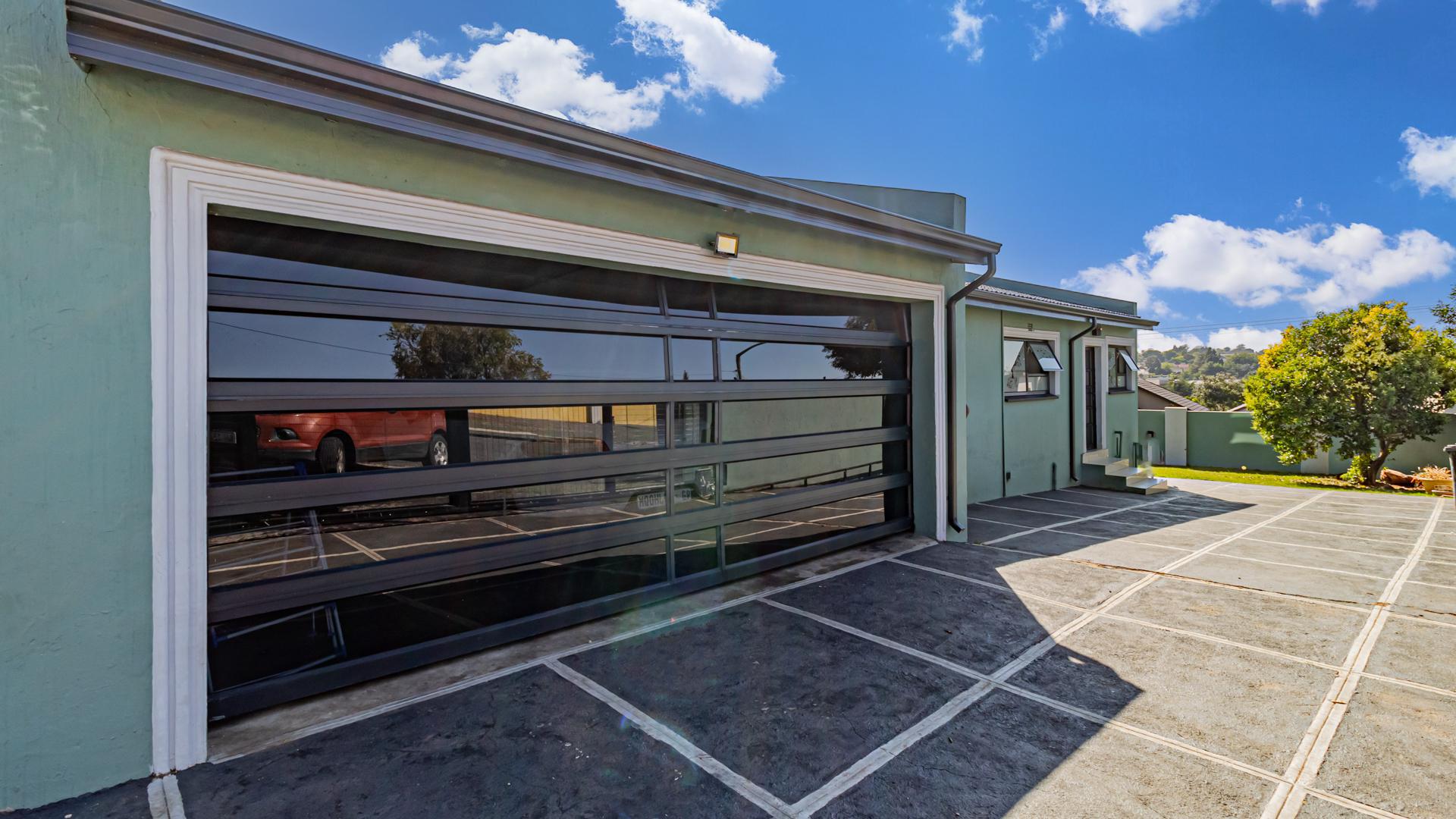 Garage of property in Mindalore