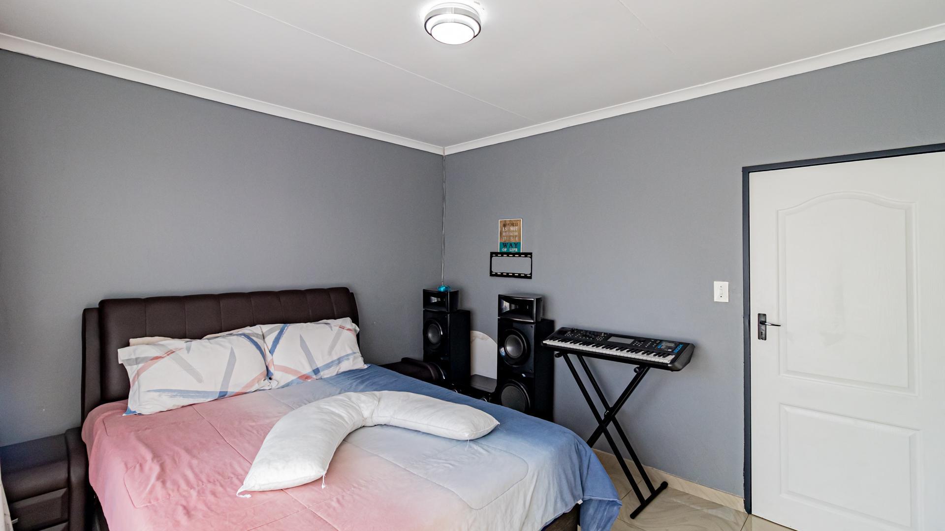 Bed Room 3 of property in Mindalore