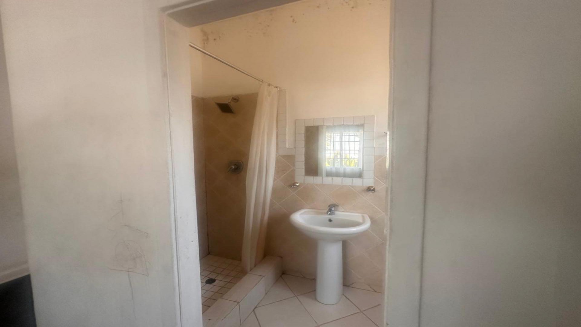 Bathroom 2 of property in Gerdview