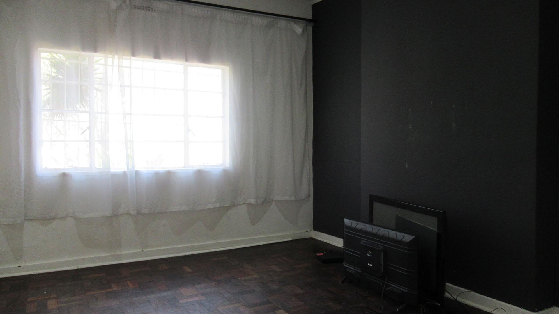 Lounges - 21 square meters of property in Gerdview