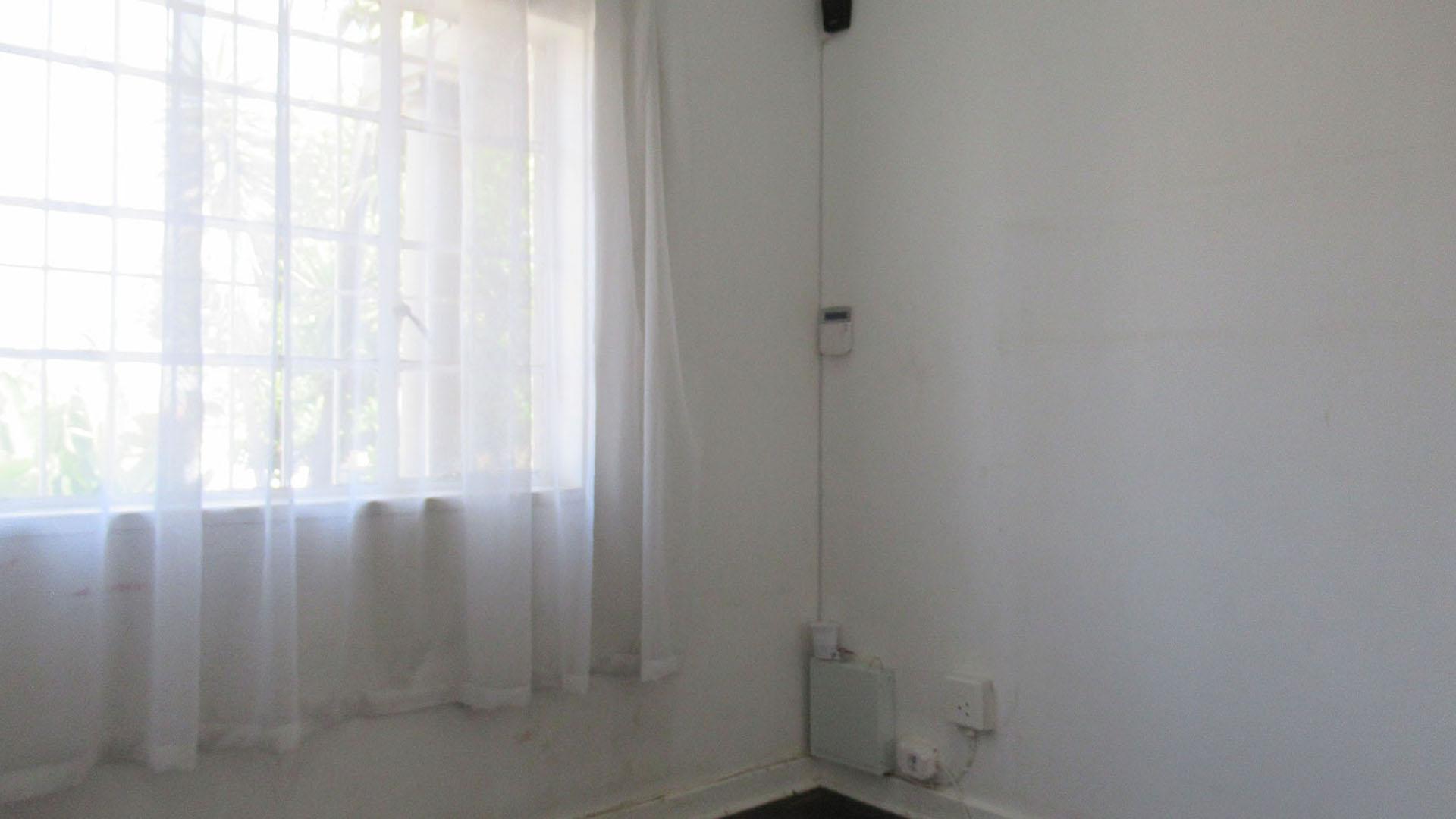Main Bedroom - 17 square meters of property in Gerdview