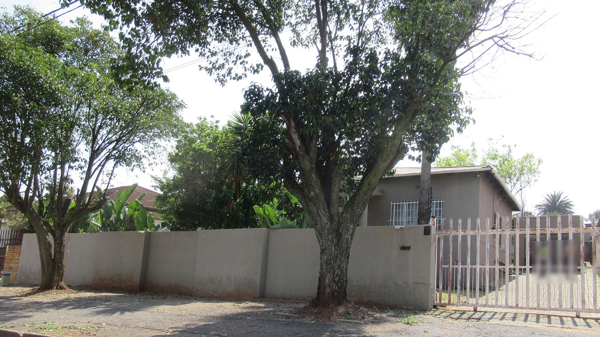 Front View of property in Gerdview