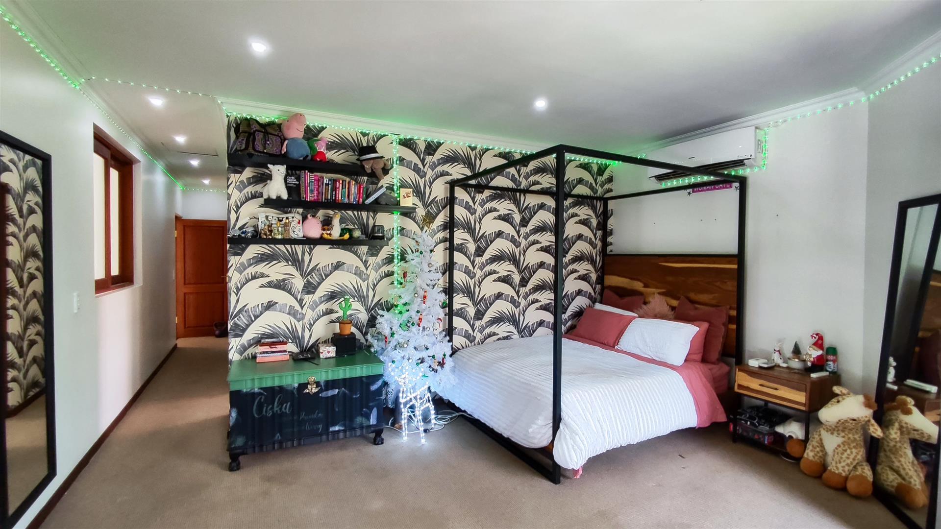 Bed Room 2 - 22 square meters of property in Vanderbijlpark