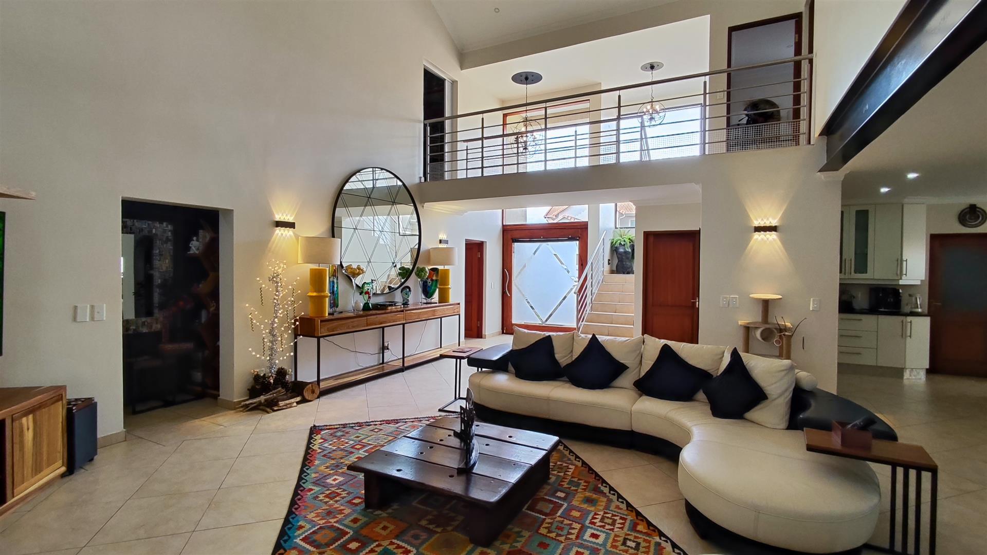 Lounges - 46 square meters of property in Vanderbijlpark