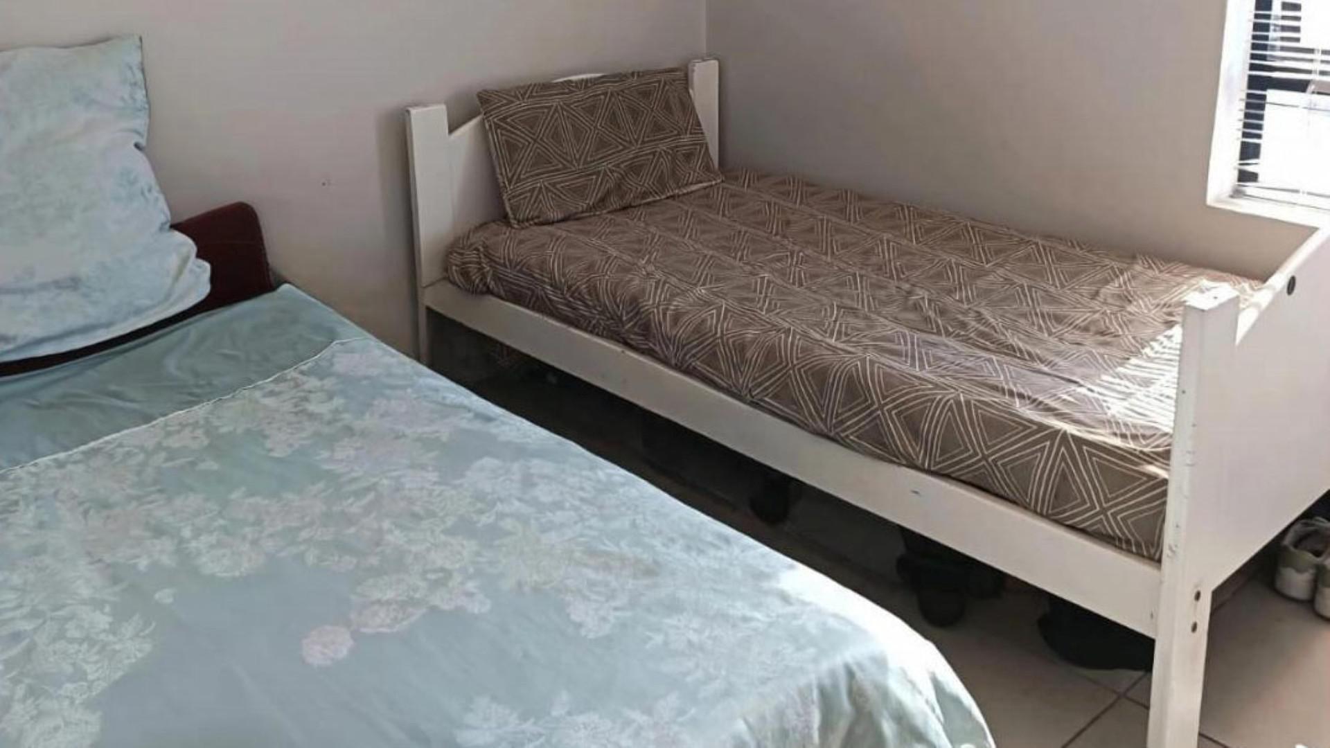 Bed Room 1 of property in Belhar