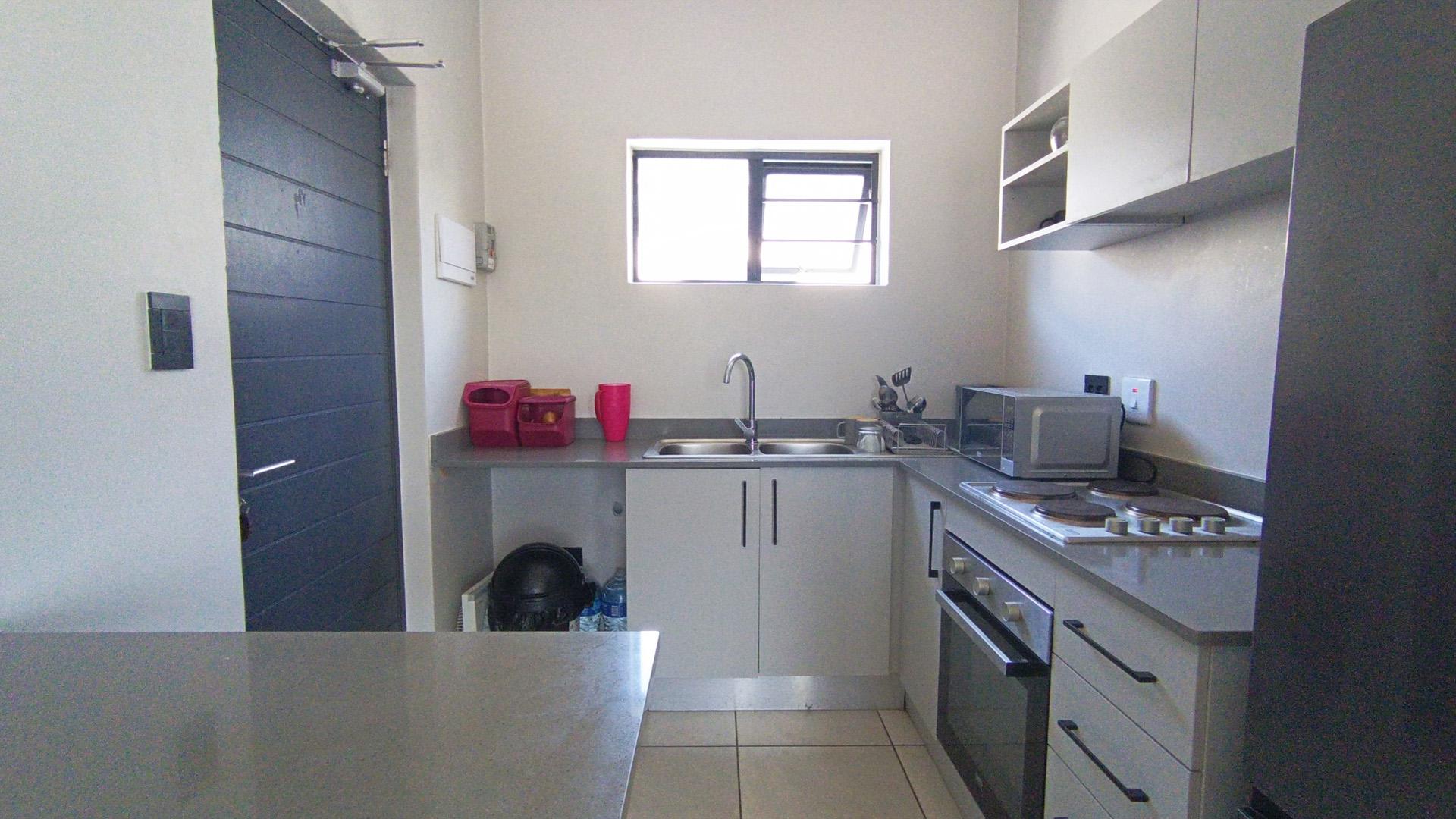 Kitchen - 7 square meters of property in Belhar