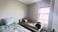 Bed Room 1 - 10 square meters of property in Belhar