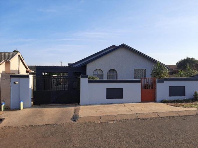 5 Bedroom House for Sale For Sale in Ennerdale - MR697238