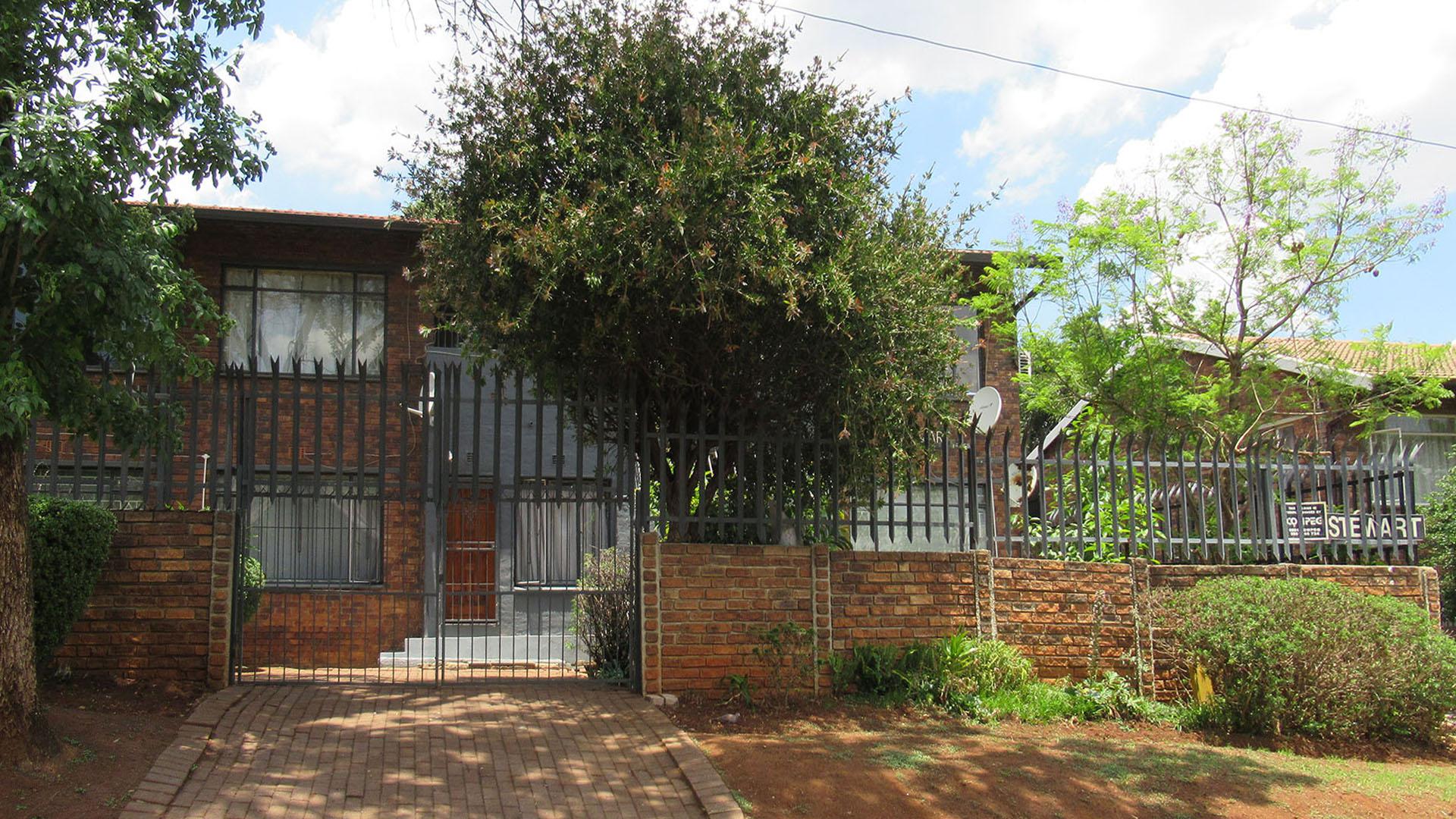 Front View of property in Windsor West