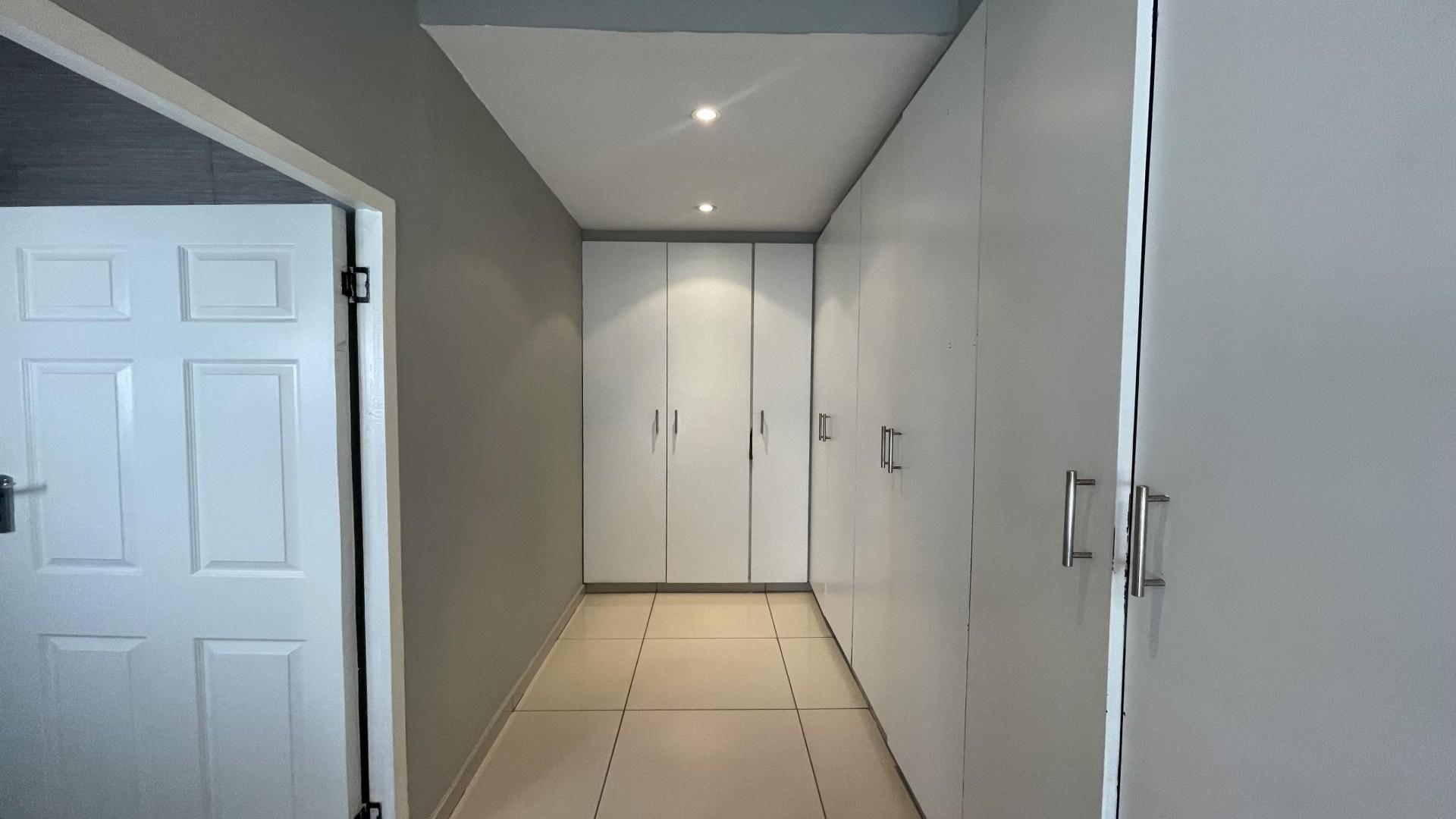 Spaces - 44 square meters of property in Ronaldskloof Ext