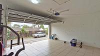 Garage - 44 square meters of property in Ronaldskloof Ext