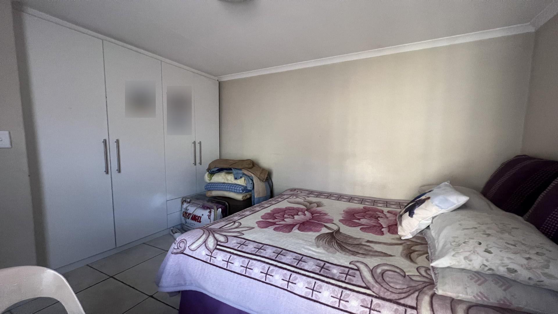 Bed Room 3 of property in Devland