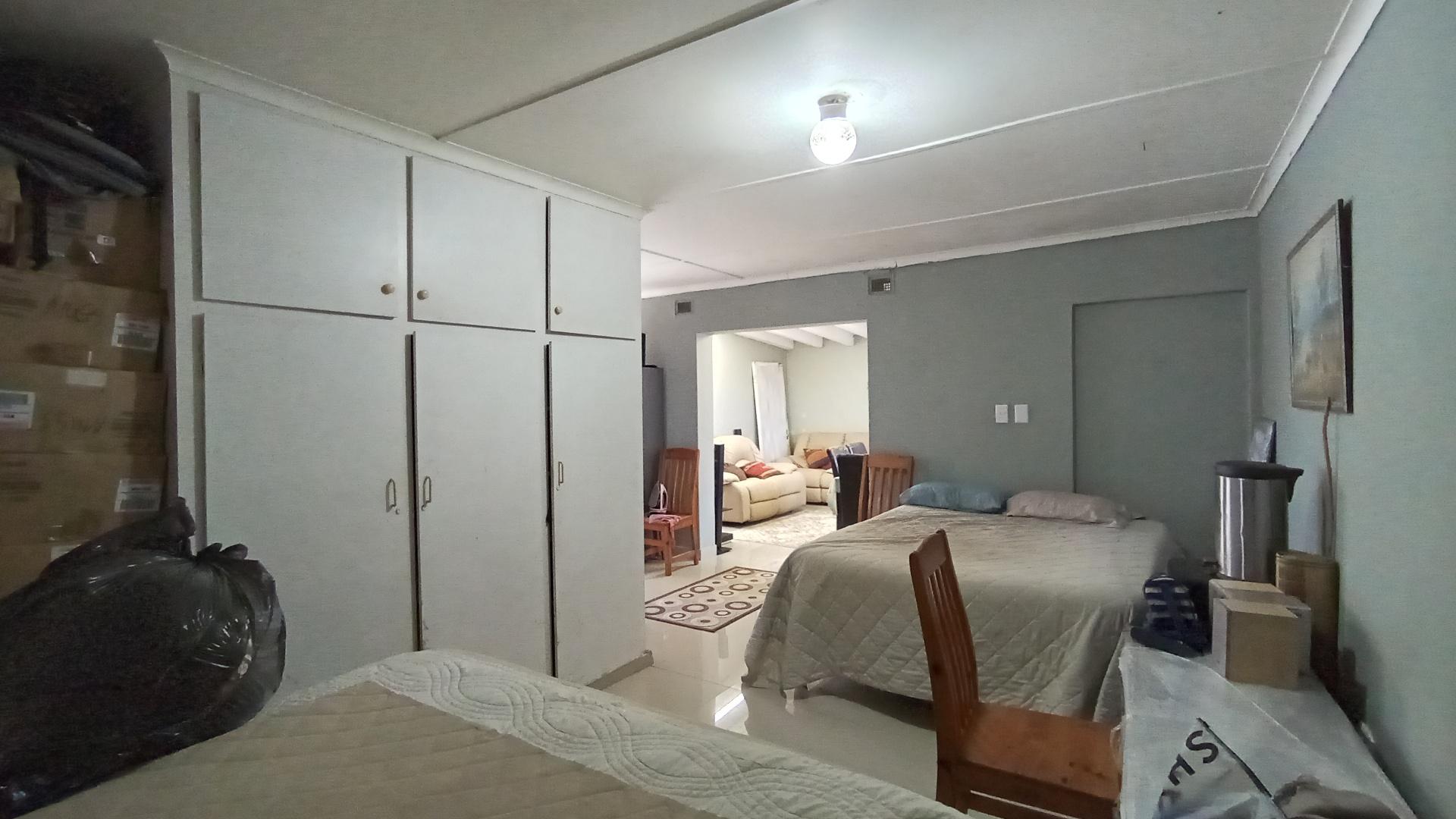 Flatlet - 46 square meters of property in Doonside